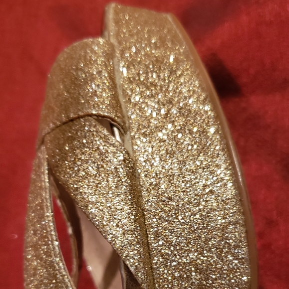 Steve Madden gold Haylow pumps sz 8 EUC - Picture 7 of 8